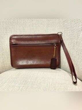 Vintage Coach Brown Leather Wristlet